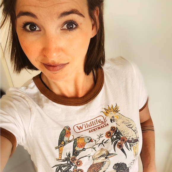 Meet your Posher, Naomi - Picture 1 of 1